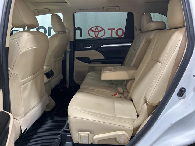 used 2018 Toyota Highlander car, priced at $24,500