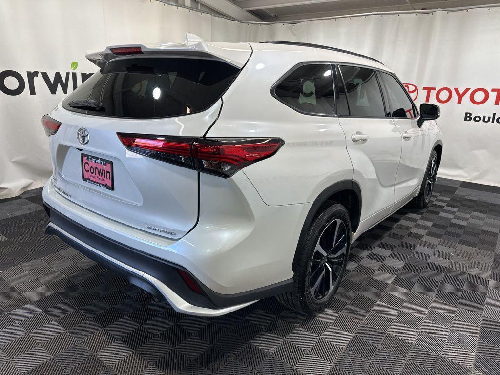 used 2021 Toyota Highlander car, priced at $29,900