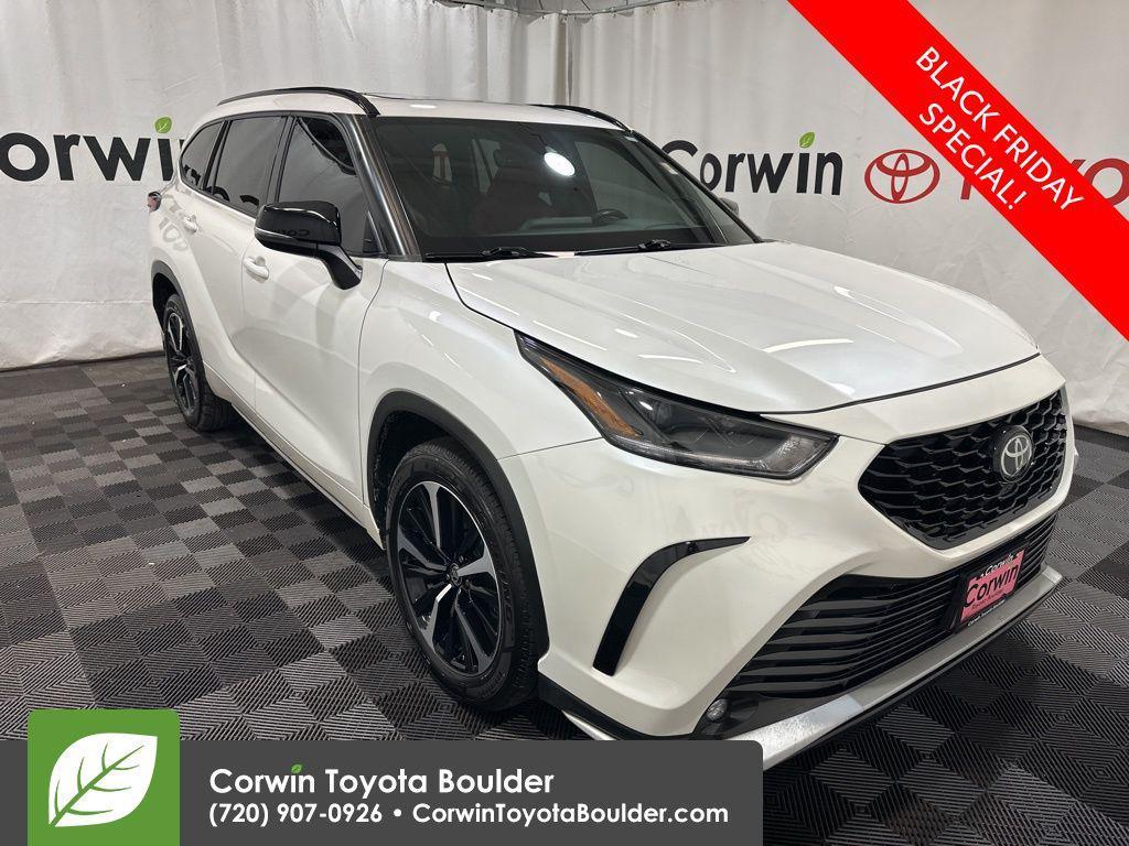 used 2021 Toyota Highlander car, priced at $27,250