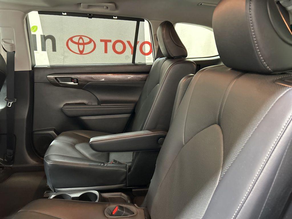 used 2023 Toyota Highlander car, priced at $42,500