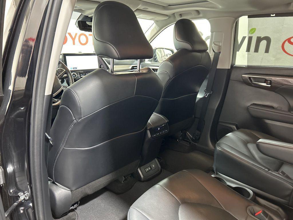 used 2023 Toyota Highlander car, priced at $42,500