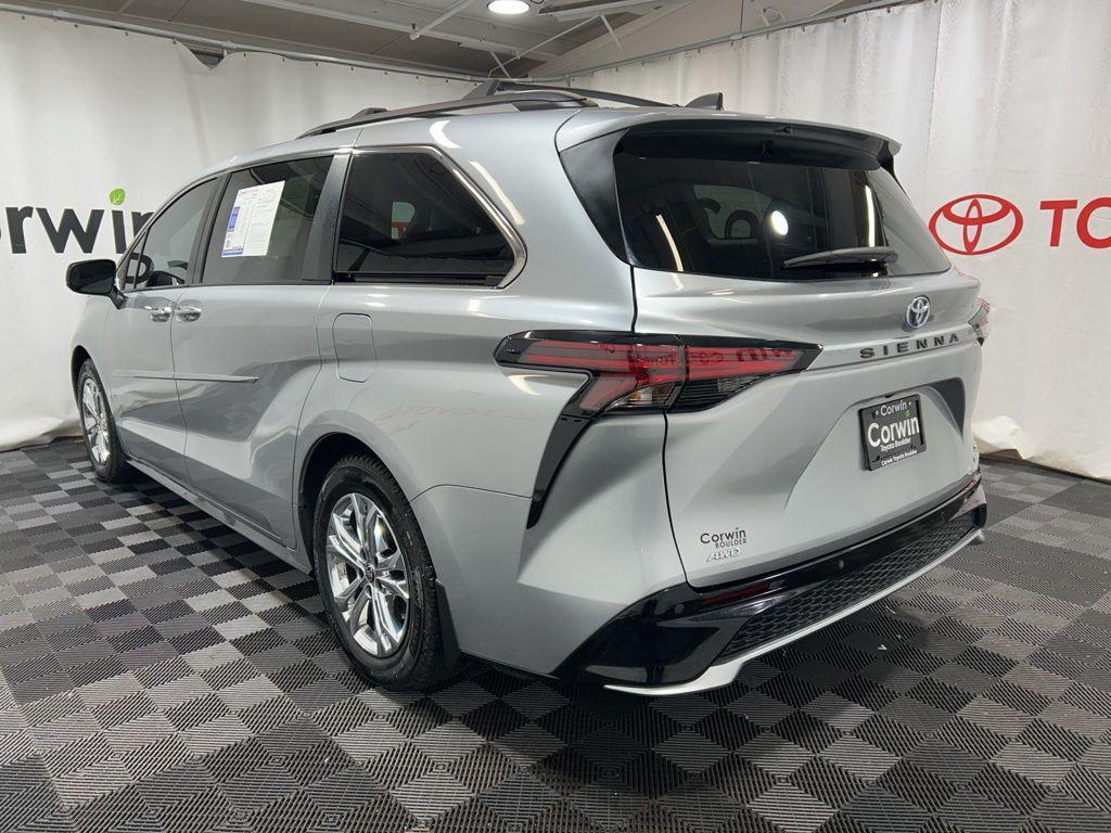 used 2022 Toyota Sienna car, priced at $43,900