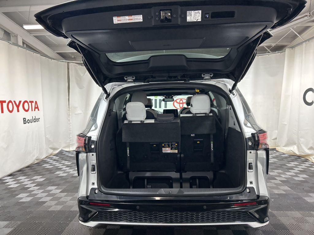 used 2022 Toyota Sienna car, priced at $43,900