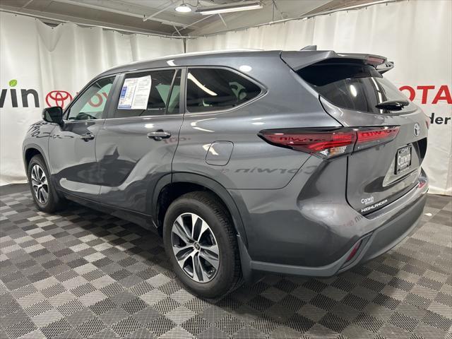 used 2024 Toyota Highlander car, priced at $41,650