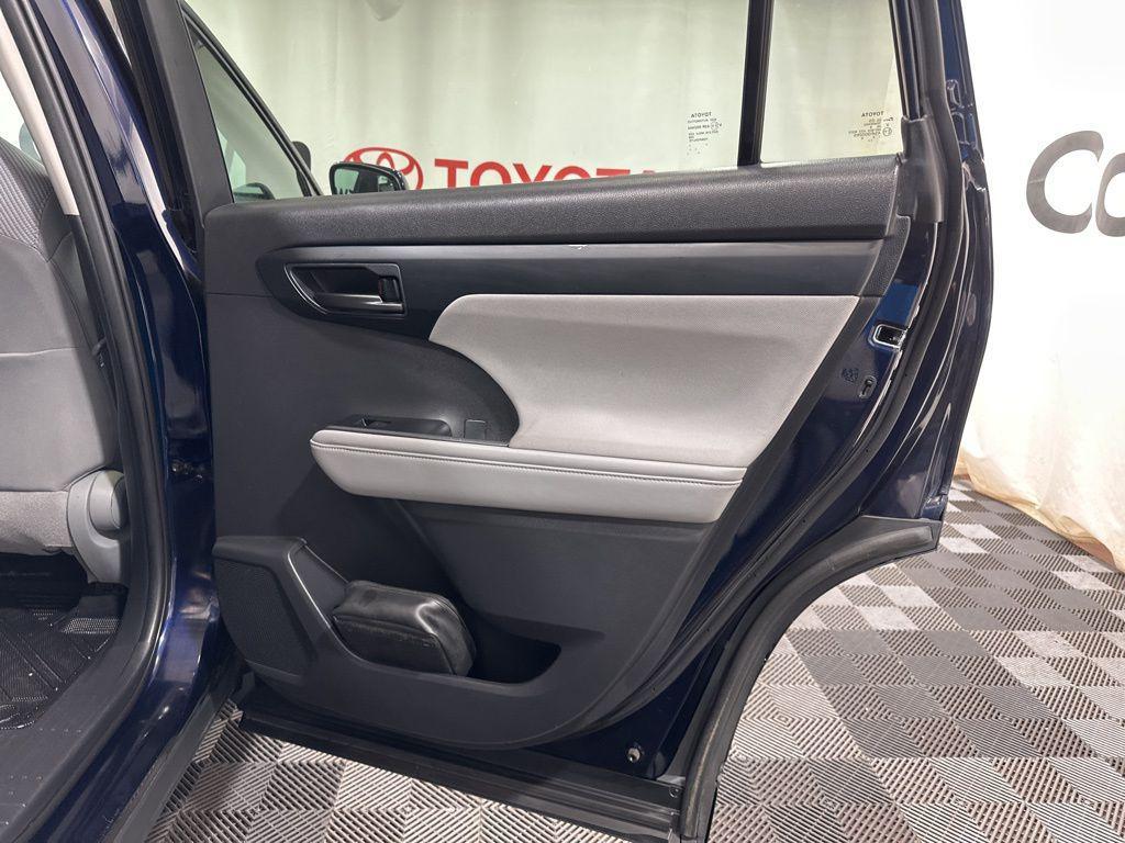 used 2020 Toyota Highlander car, priced at $28,000
