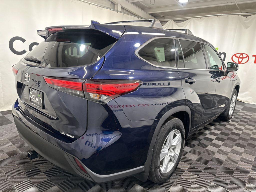 used 2020 Toyota Highlander car, priced at $28,000