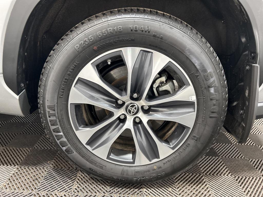 used 2024 Toyota Highlander car, priced at $39,000