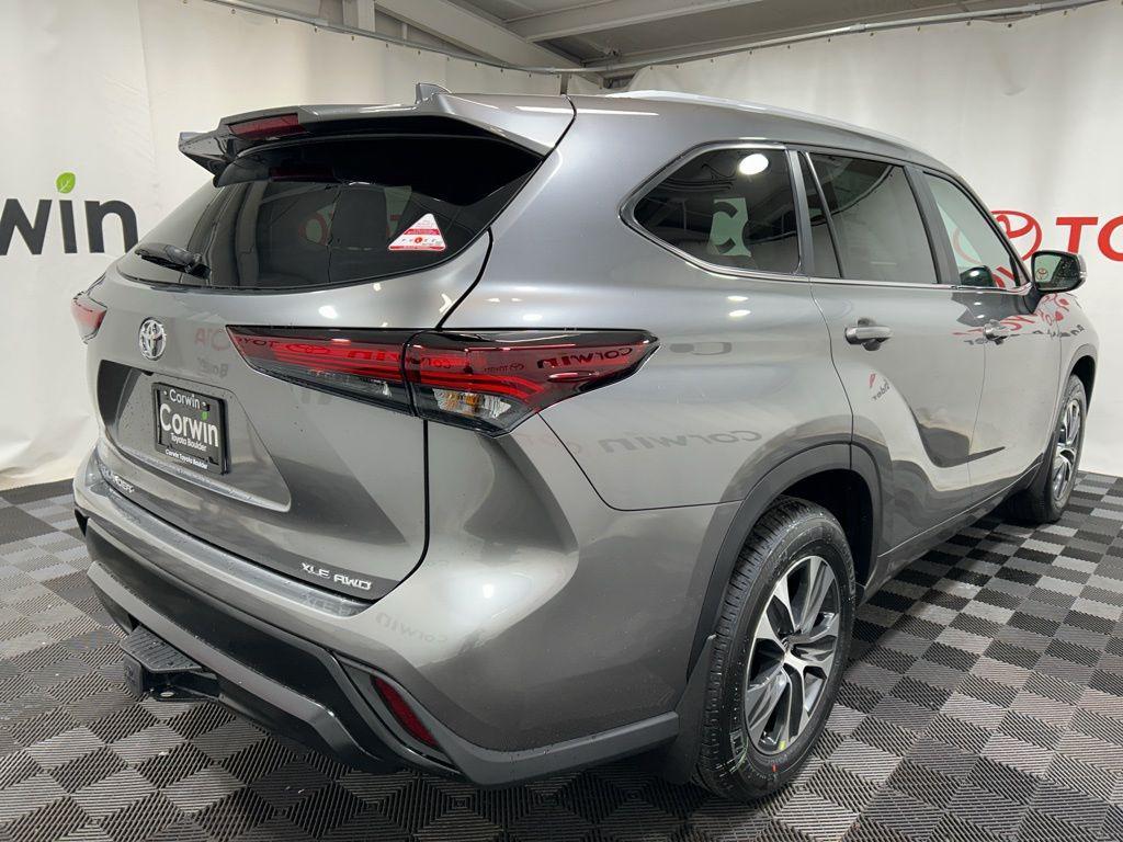 new 2026 Toyota Highlander car, priced at $49,122