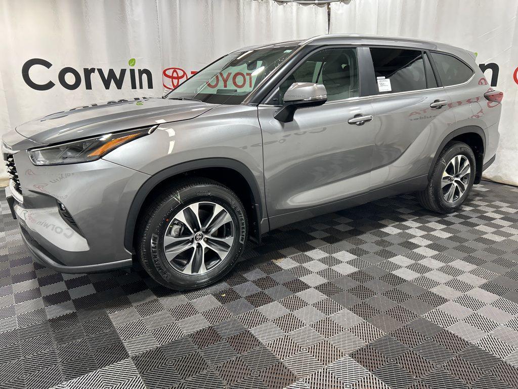 new 2026 Toyota Highlander car, priced at $49,122