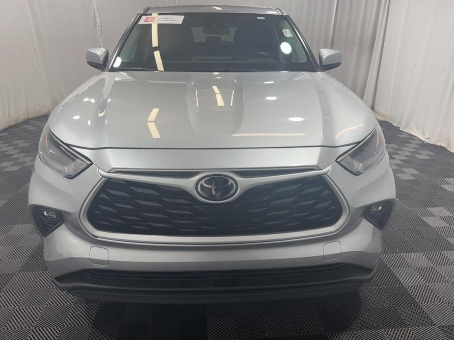 used 2024 Toyota Highlander car, priced at $41,500