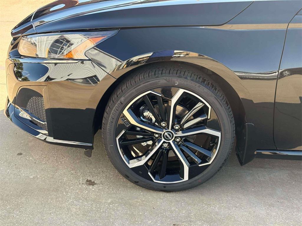 new 2025 Nissan Altima car, priced at $26,960