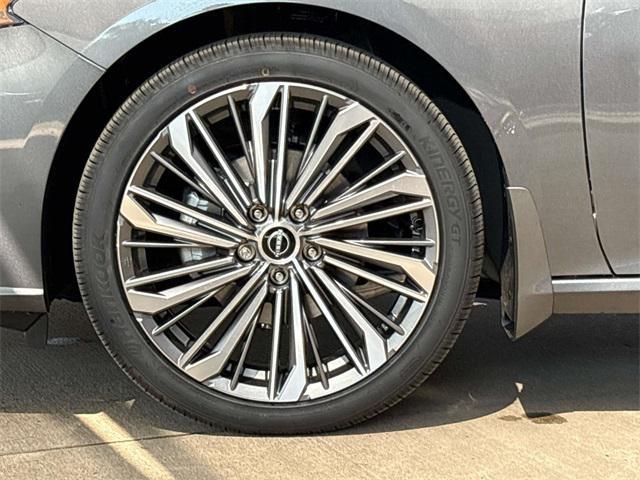 new 2025 Nissan Altima car, priced at $31,603