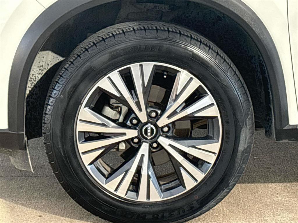 used 2023 Nissan Rogue car, priced at $18,985