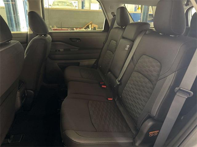 new 2025 Nissan Pathfinder car, priced at $33,657