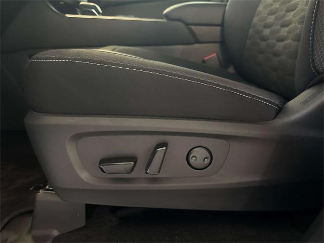 new 2025 Nissan Pathfinder car, priced at $33,657