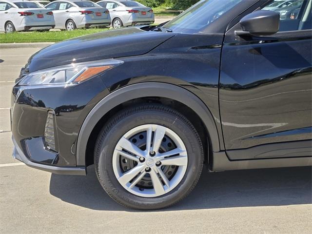 new 2025 Nissan Kicks car, priced at $21,304