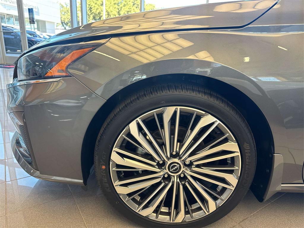 new 2025 Nissan Altima car, priced at $28,613