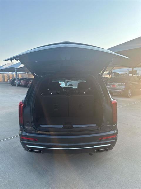 used 2022 Cadillac XT6 car, priced at $28,943