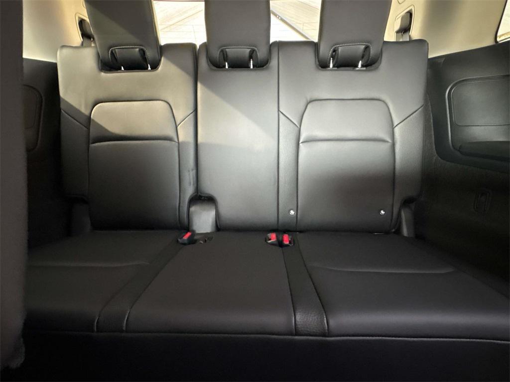 new 2025 Nissan Pathfinder car, priced at $32,423