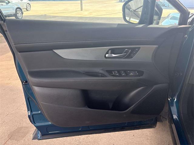 used 2025 Nissan Murano car, priced at $38,400