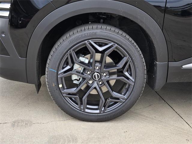 new 2025 Nissan Kicks car, priced at $27,163