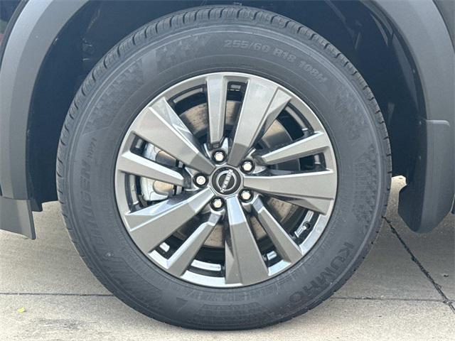 new 2025 Nissan Pathfinder car, priced at $33,657