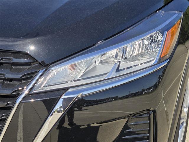new 2025 Nissan Kicks car, priced at $22,414
