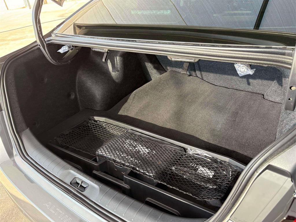 new 2025 Nissan Altima car, priced at $28,585