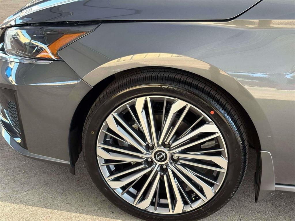 new 2025 Nissan Altima car, priced at $28,585