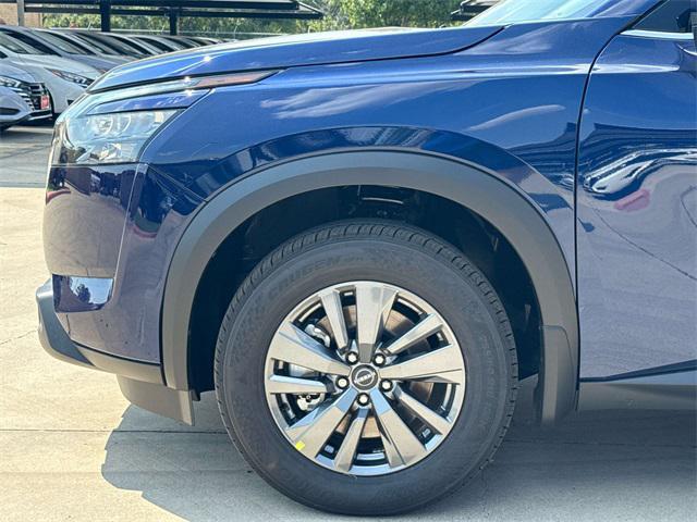 new 2025 Nissan Pathfinder car, priced at $33,657