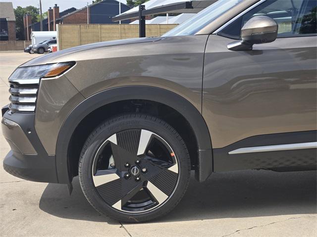 new 2025 Nissan Kicks car, priced at $28,238