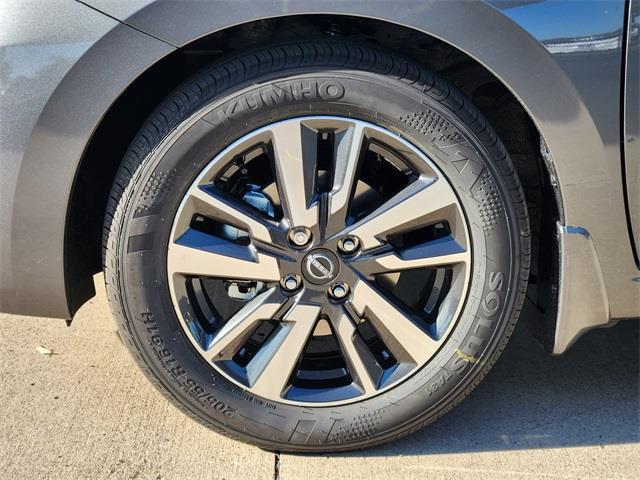 new 2025 Nissan Versa car, priced at $16,058