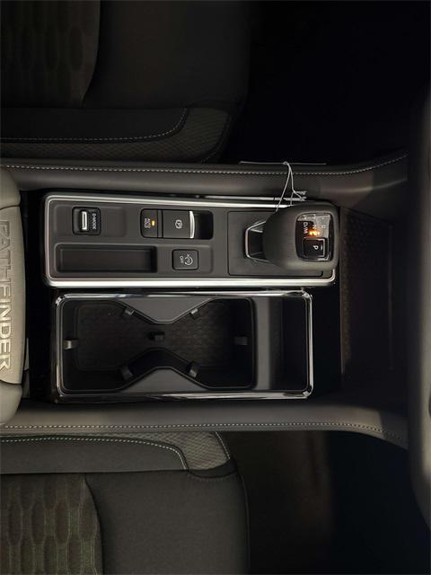 new 2025 Nissan Pathfinder car, priced at $31,556