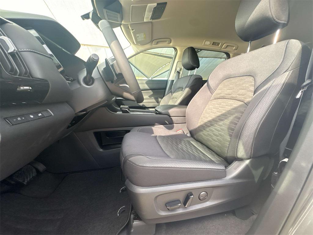 new 2025 Nissan Pathfinder car, priced at $29,414