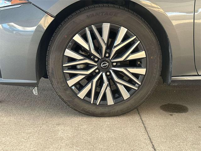 used 2024 Nissan Altima car, priced at $18,817