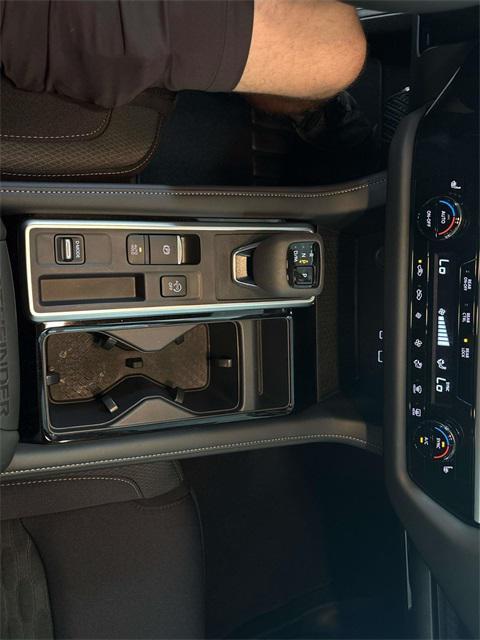 new 2025 Nissan Pathfinder car, priced at $31,584
