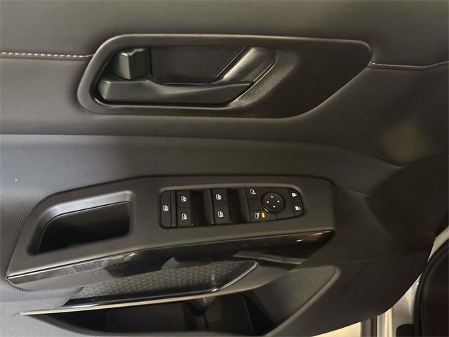 new 2025 Nissan Pathfinder car, priced at $31,584