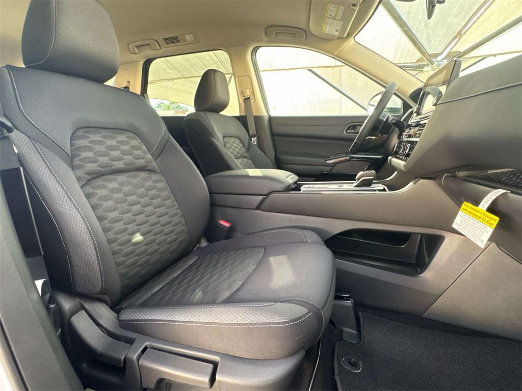 new 2025 Nissan Pathfinder car, priced at $37,361