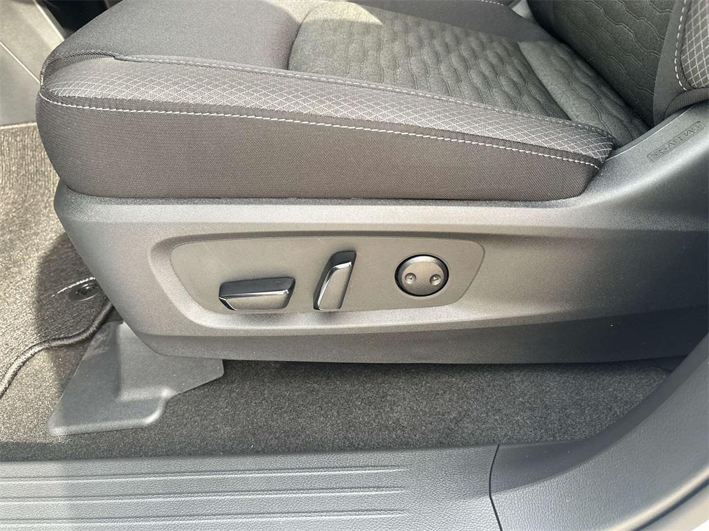 new 2025 Nissan Pathfinder car, priced at $37,361