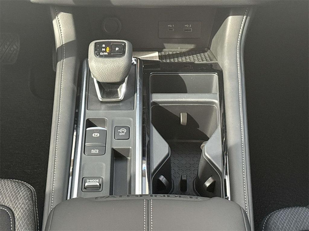 new 2025 Nissan Pathfinder car, priced at $37,361