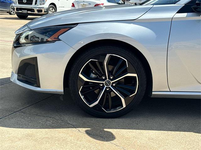 used 2023 Nissan Altima car, priced at $18,962