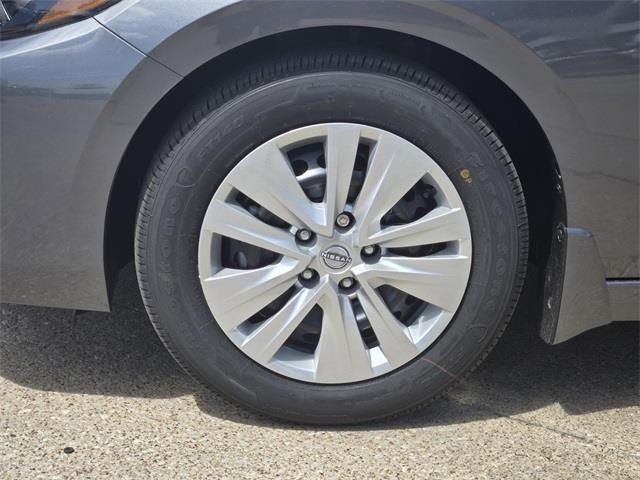 new 2025 Nissan Sentra car, priced at $17,235