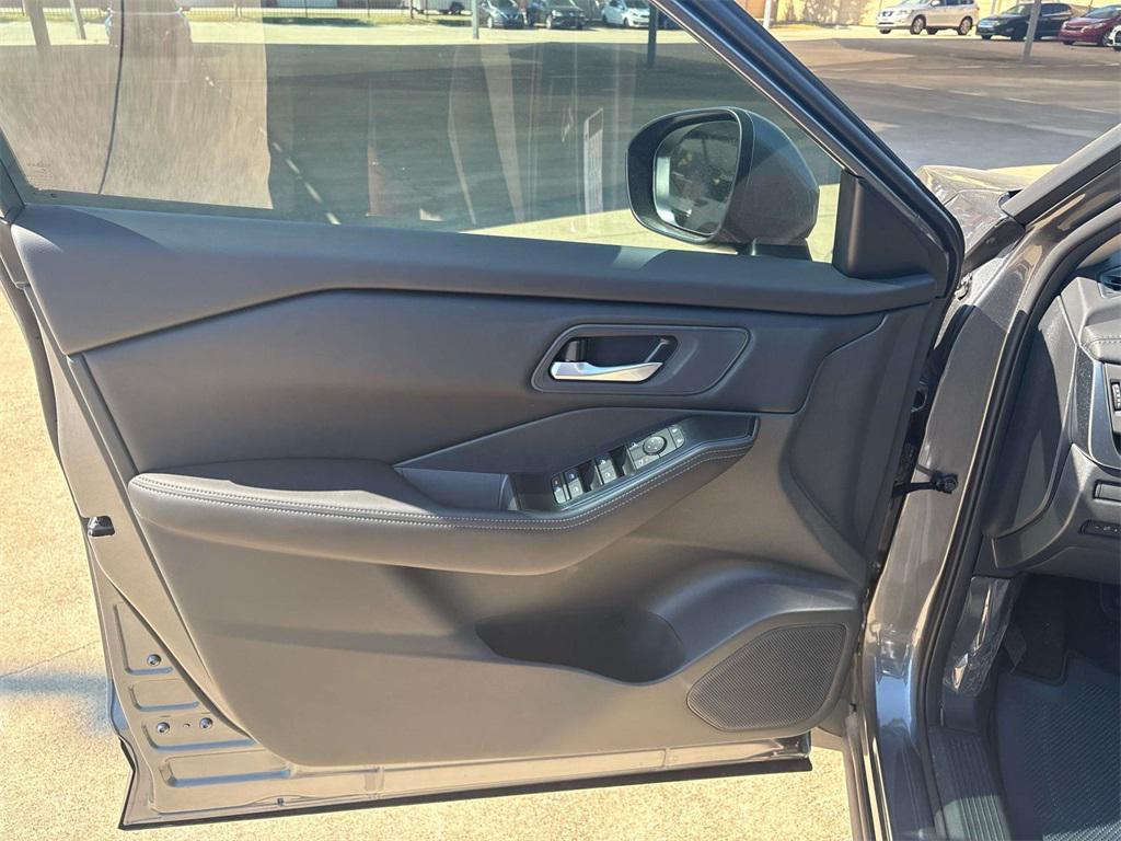 new 2026 Nissan Kicks car, priced at $26,458