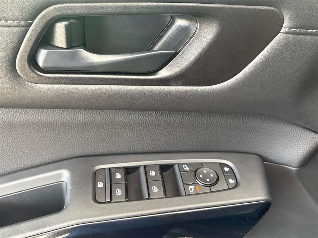 new 2025 Nissan Pathfinder car, priced at $29,732