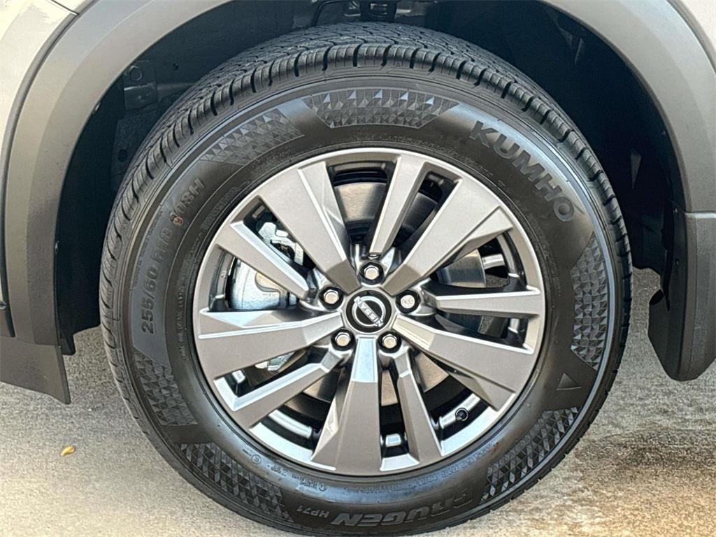 new 2025 Nissan Pathfinder car, priced at $29,732