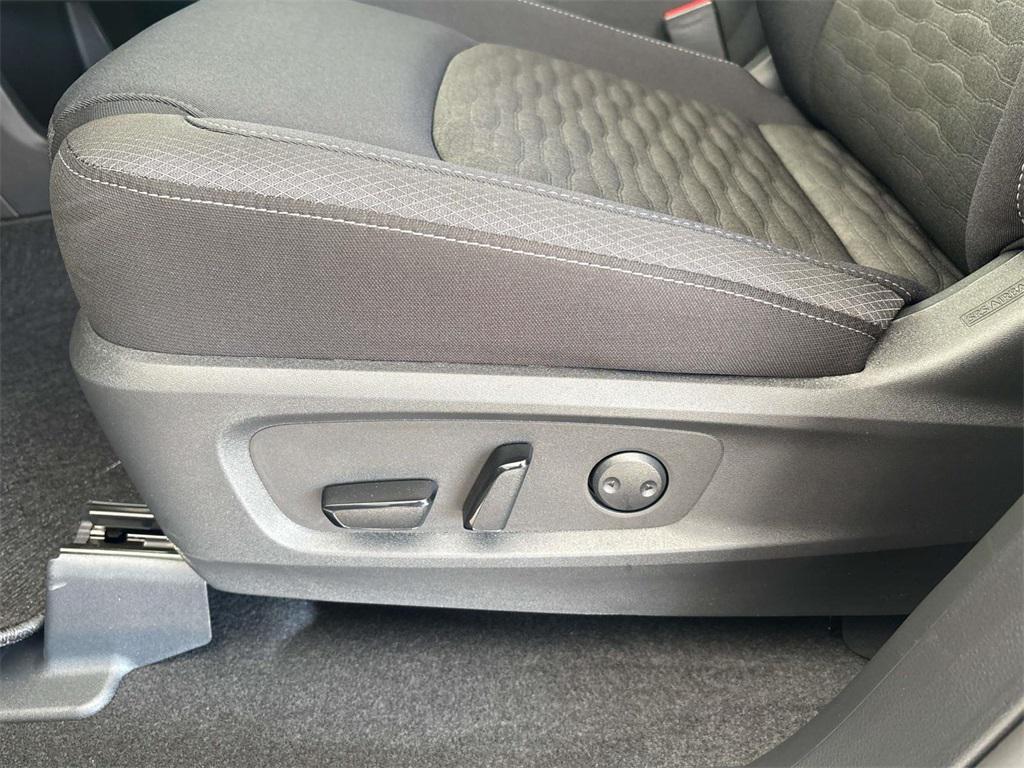 new 2025 Nissan Pathfinder car, priced at $29,732