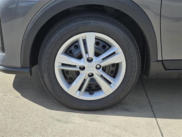 new 2025 Nissan Kicks car, priced at $19,004