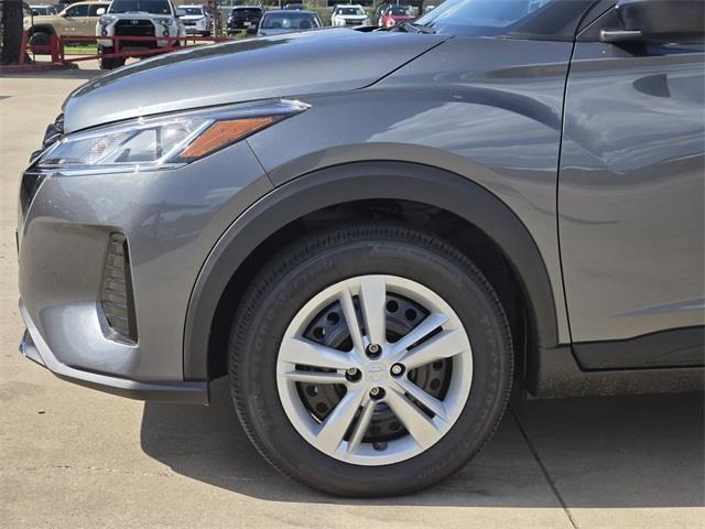 new 2025 Nissan Kicks car, priced at $19,004