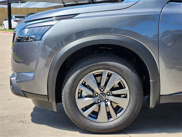 new 2025 Nissan Pathfinder car, priced at $35,718