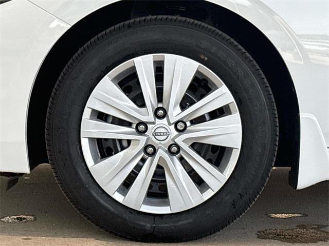 new 2025 Nissan Sentra car, priced at $17,235